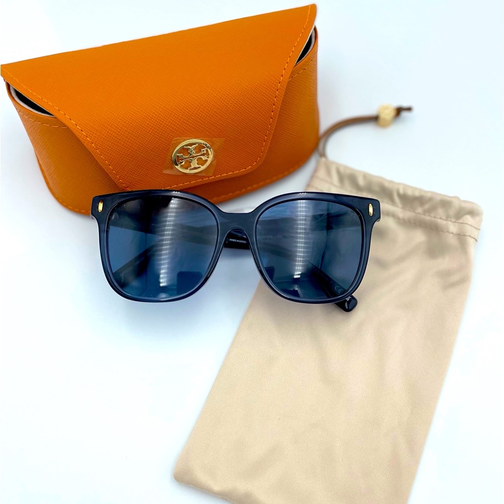 Tory Burch woman sunglasses